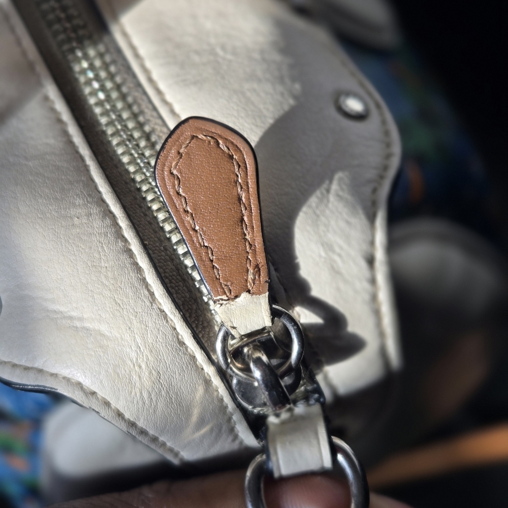 Blue and White Floral Coach Satchel - Picture 8 of 11
